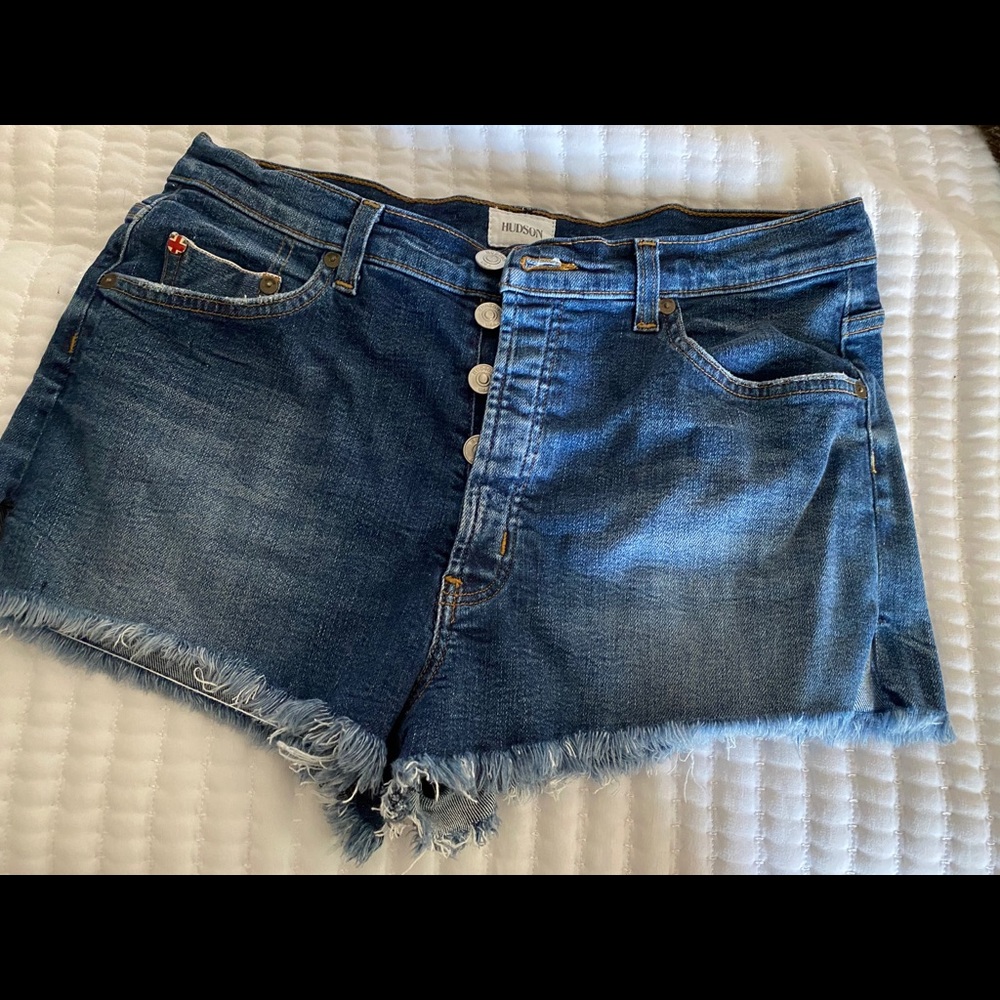 Hudson cutoff shorts sz 28